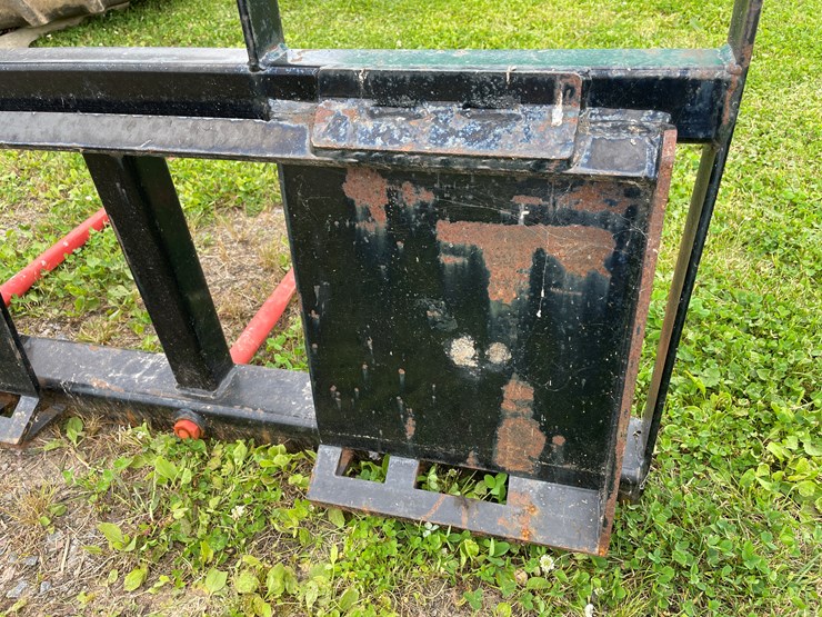 #7119-•-hoover-universal-skid-steer-bail-spear-image-8