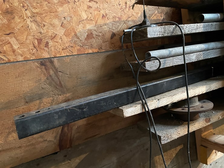 #7194-•-contents-of-shelf-hanging-on-wall-image-9