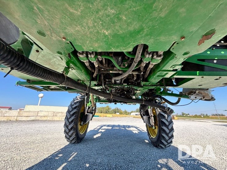 2014-john-deere-r4038-image-32