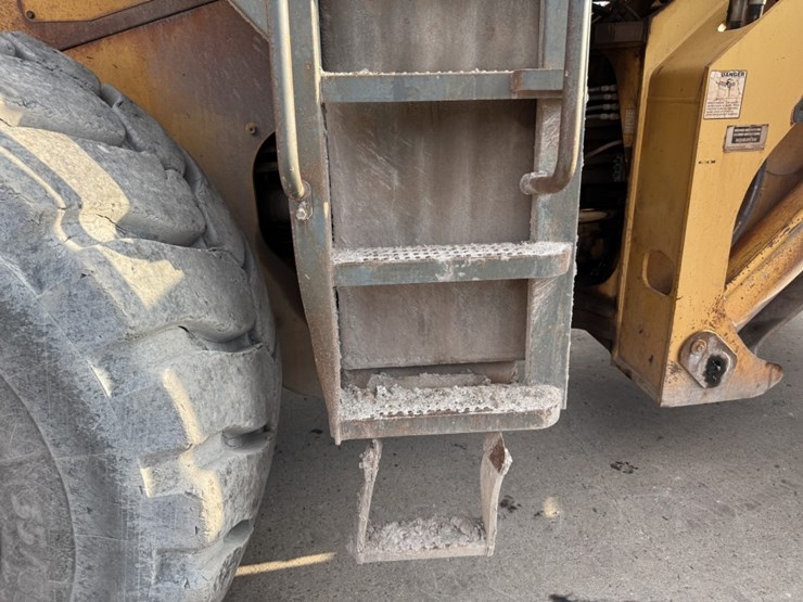 komatsu-wa600-image-37