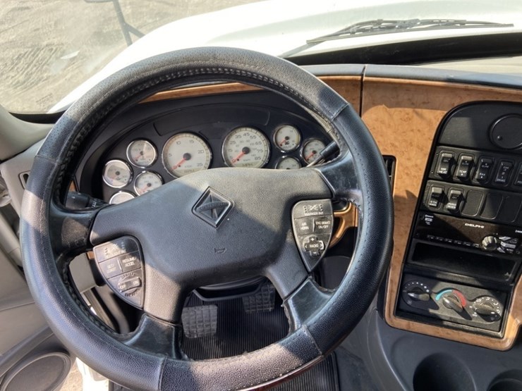 2010-international-prostar-image-14