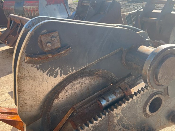 john-deere-270-image-12
