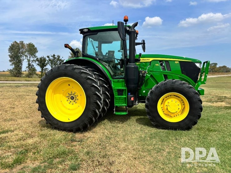2023-john-deere-6r-175-image-3