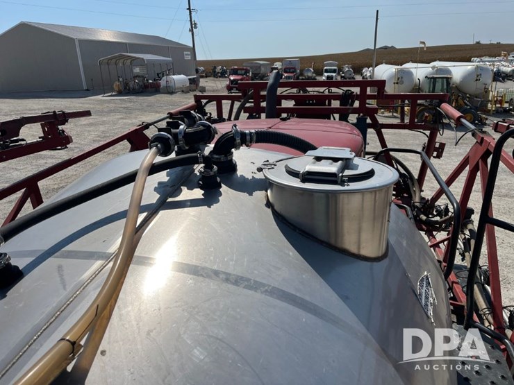 2016-case-ih-patriot-3340-image-61