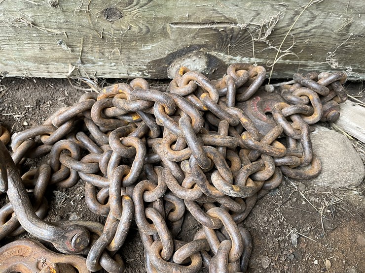 #7137-•-4-chains-and-2-binders-image-7
