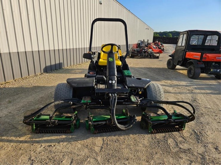 john-deere-3225c-image-8