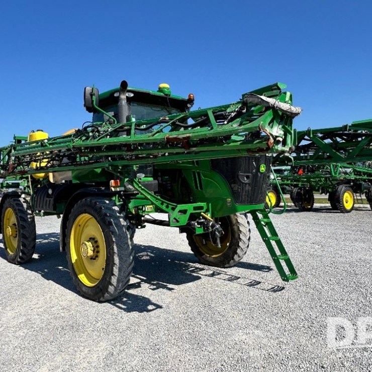 2017 JOHN DEERE R4038
