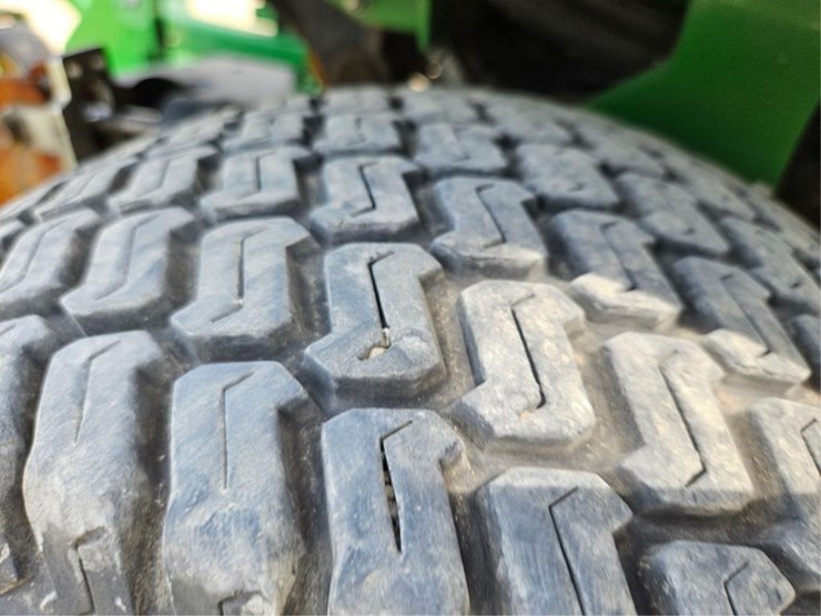 john-deere-1575-image-33