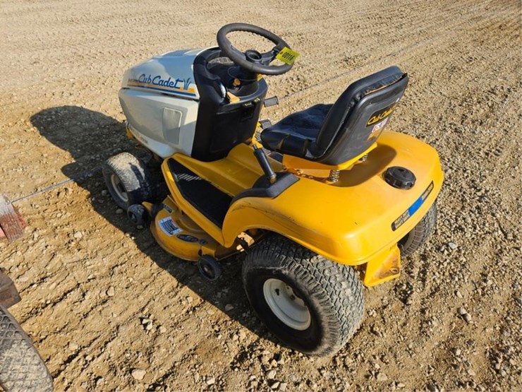 cub-cadet-lt2138-image-3
