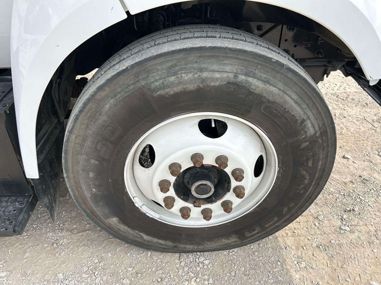 2017-ford-f750-image-39