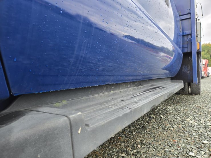 2009-ford-f550-image-9