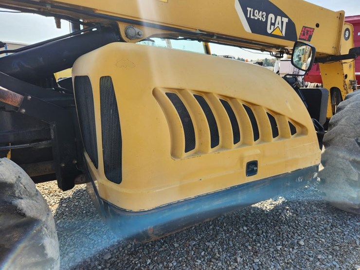 2008-caterpillar-943-image-21