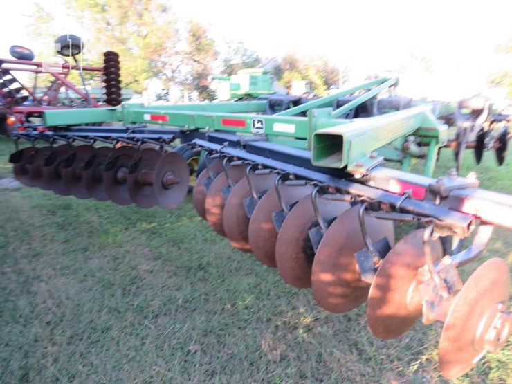 john-deere-510-image-11