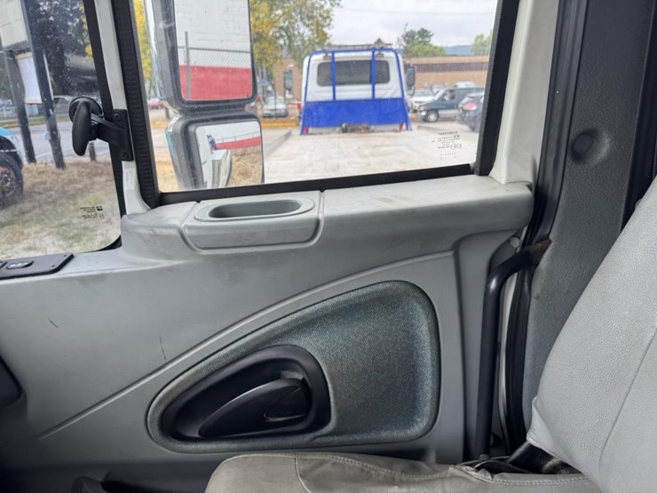2006-international-durastar-4300-image-50