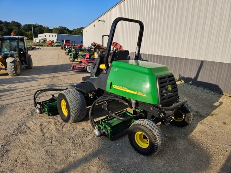 john-deere-3225c-image-3