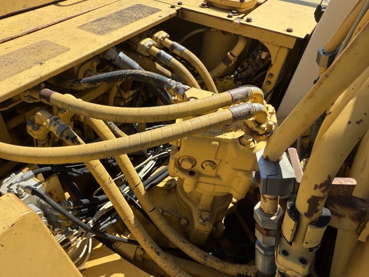 komatsu-pc300-lc-5-image-38