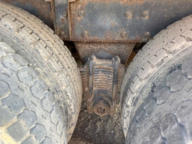 1997-mack-dm690s-image-33