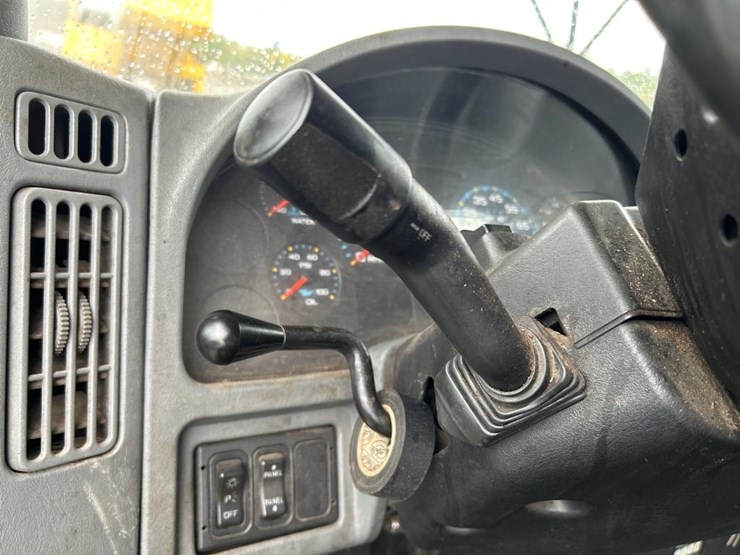 2002-international-durastar-4300-image-88