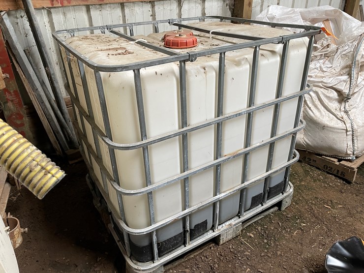 #7158-•-poly-tote-in-metal-cage-image-3