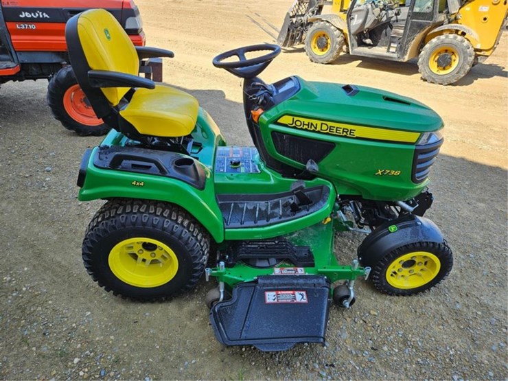 john-deere-x738-image-6