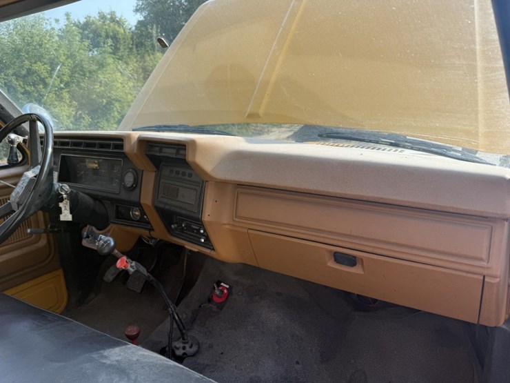 1980-ford-f800-image-36