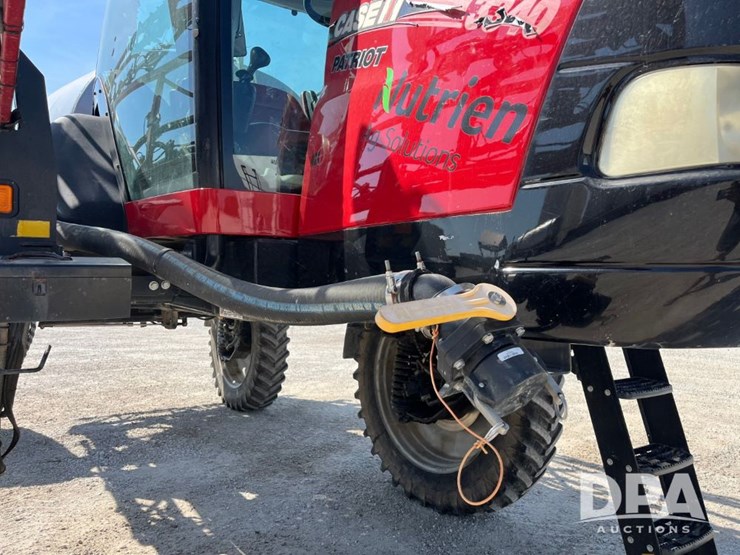 2016-case-ih-patriot-3340-image-24