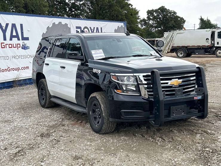 2019-chevrolet-tahoe-image-2