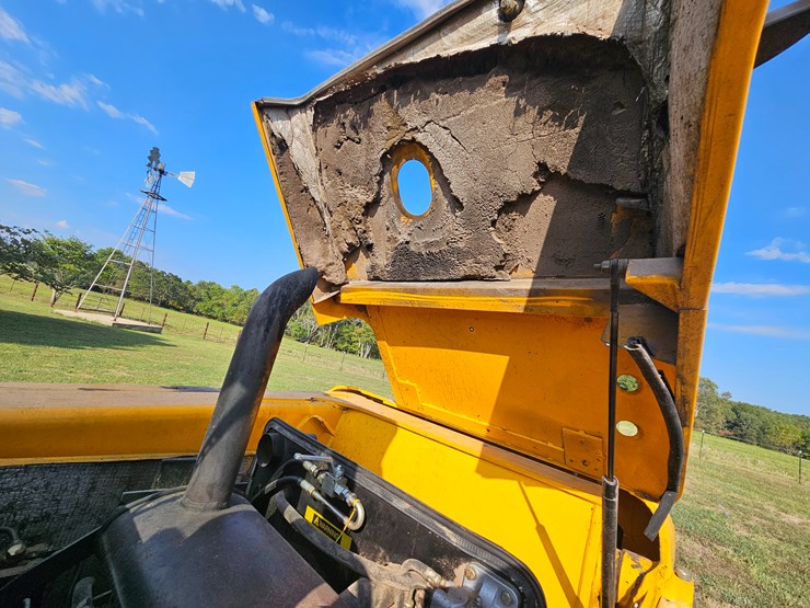 2001-jcb-520-image-25