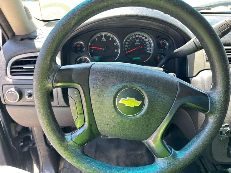 chevrolet-tahoe-image-13