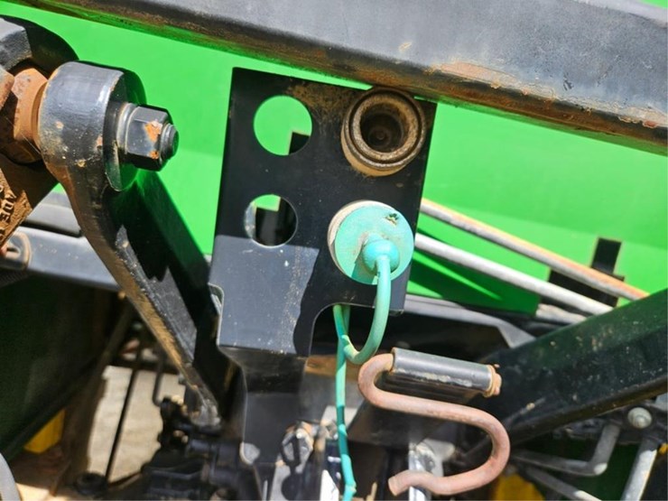 john-deere-4720-image-33
