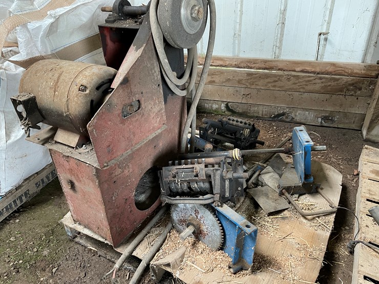 #7153-•-vintage-electric-motor-with-grinder-wheel-image-3