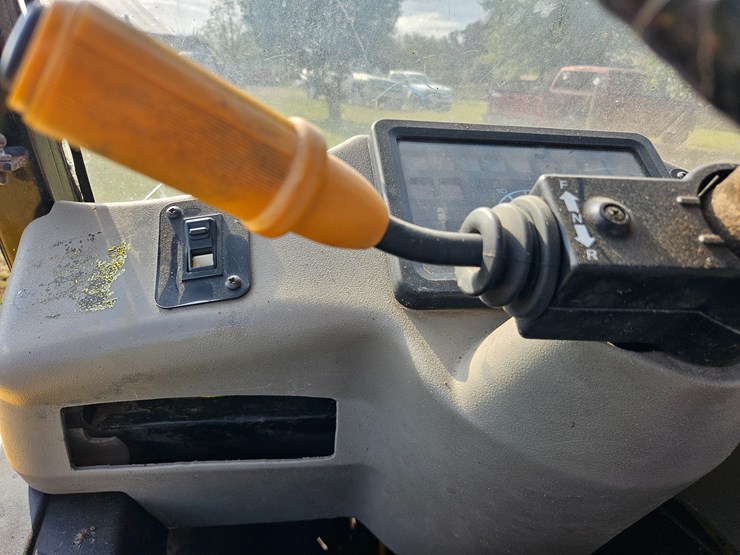 2001-jcb-520-image-46