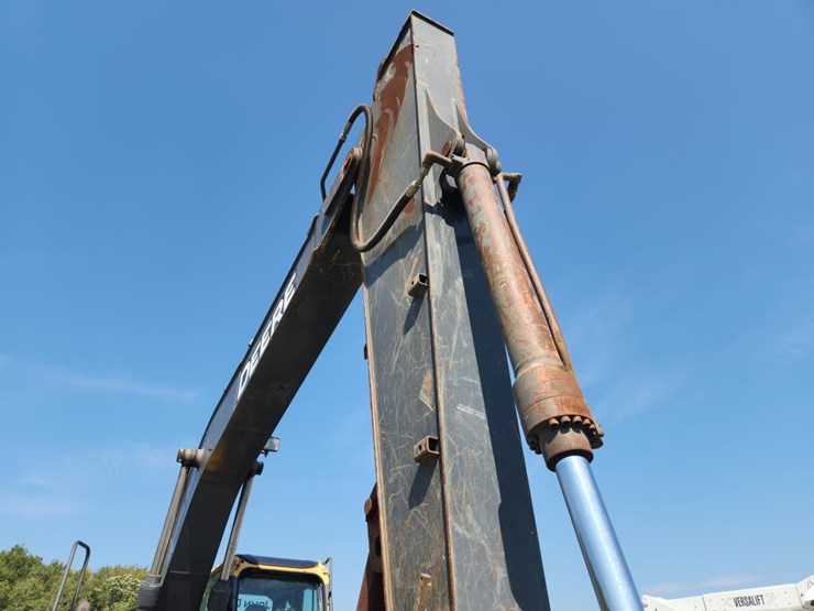 deere-160g-lc-image-17