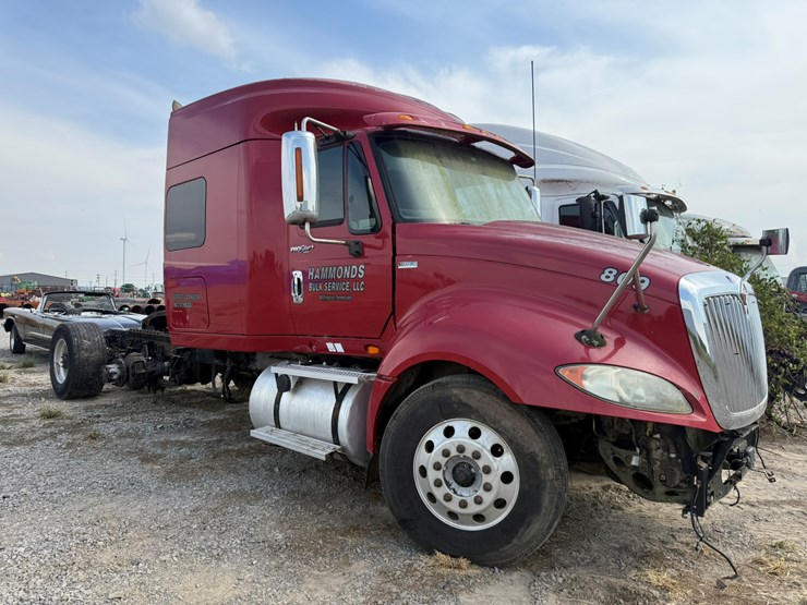2014-international-prostar-image-3