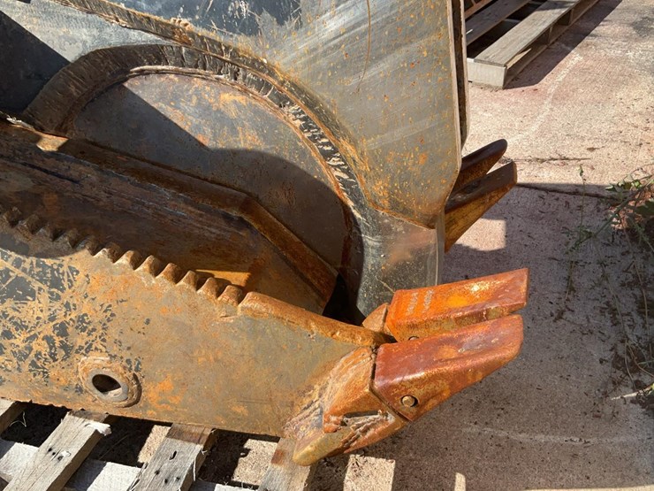 john-deere-270-image-8