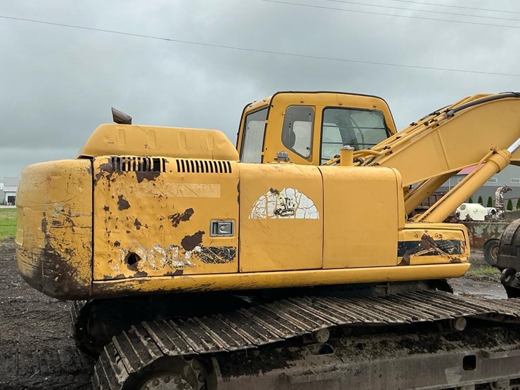 deere-200-lc-image-43