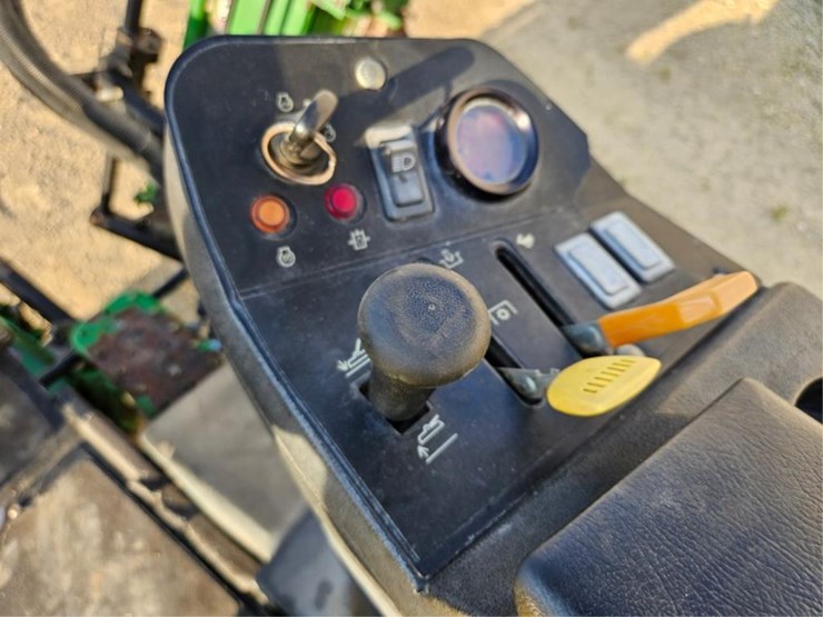 john-deere-3225c-image-30
