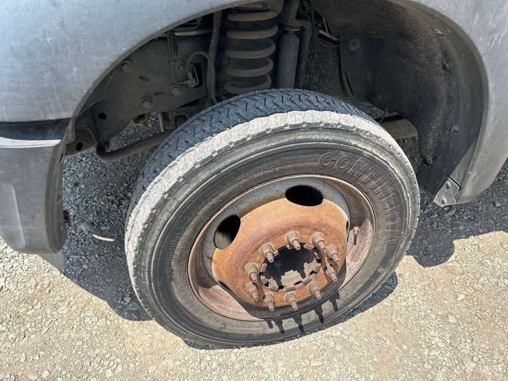 2016-ford-f550-image-23