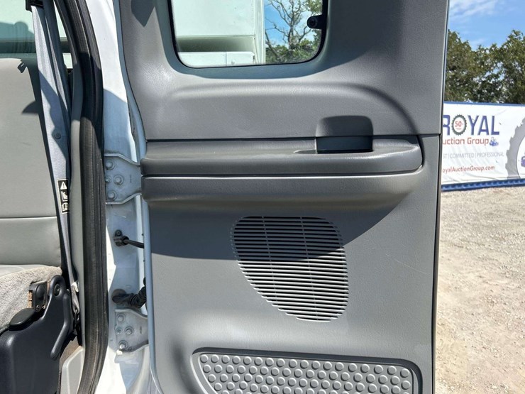2007-ford-f750-image-18
