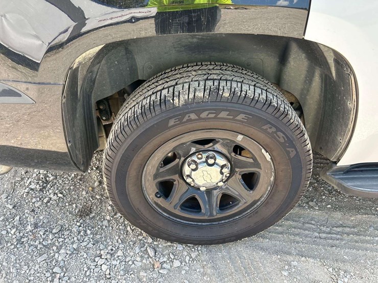 chevrolet-tahoe-image-23