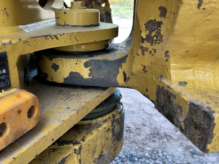caterpillar-745-image-44