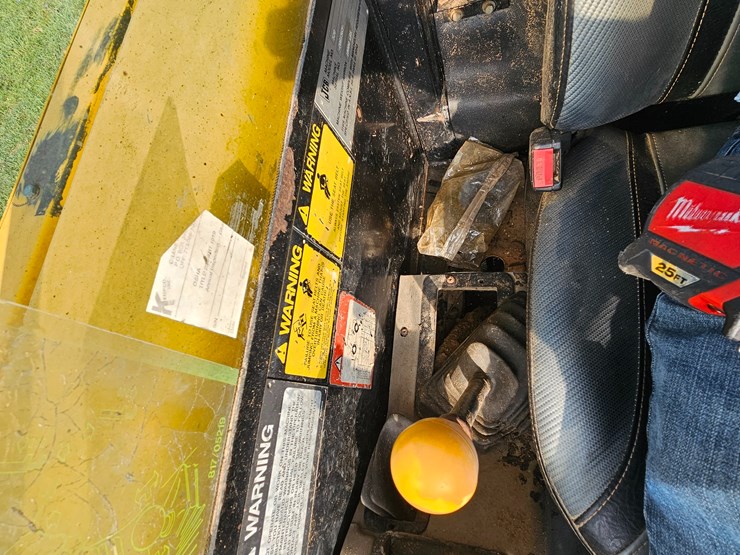 2001-jcb-520-image-37