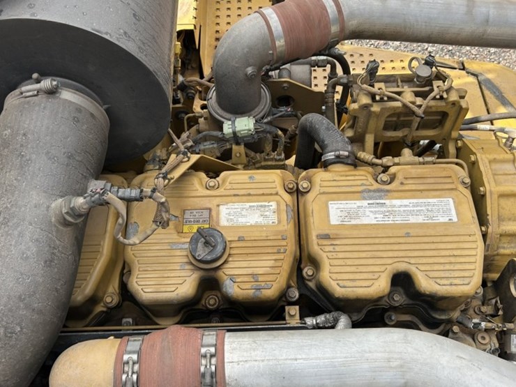 caterpillar-745-image-59