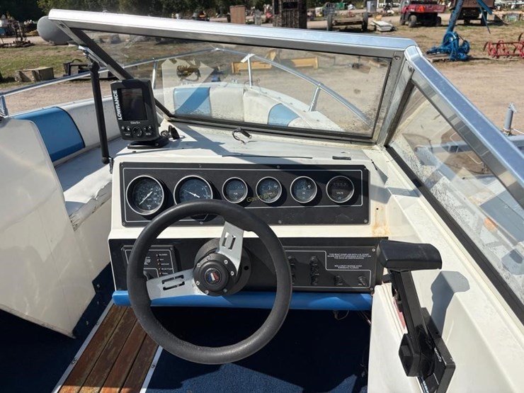 1988-wellcraft-190-classic-boat-image-7