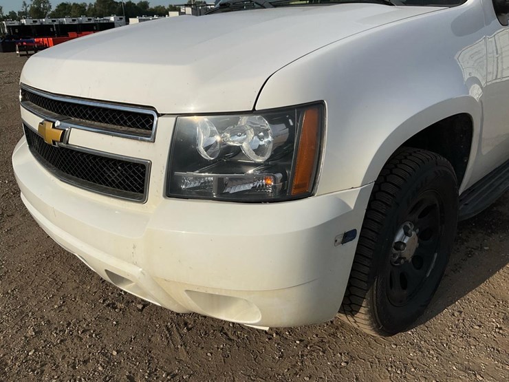 2013-chevrolet-tahoe-image-11