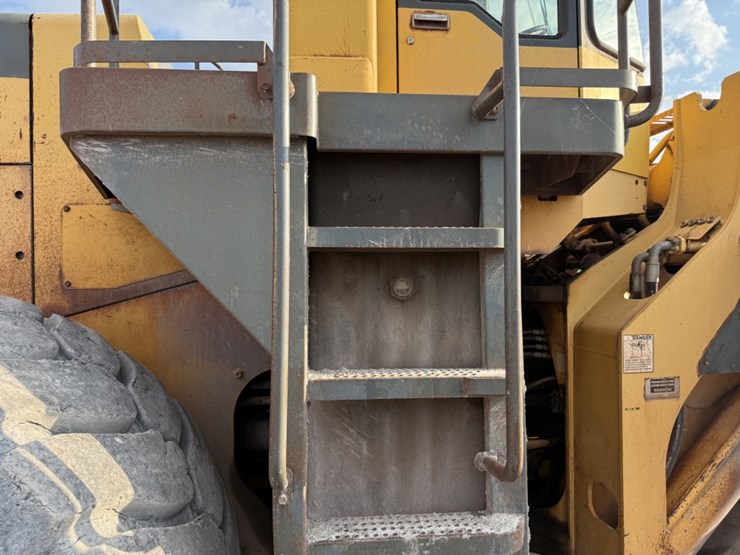 komatsu-wa600-image-36