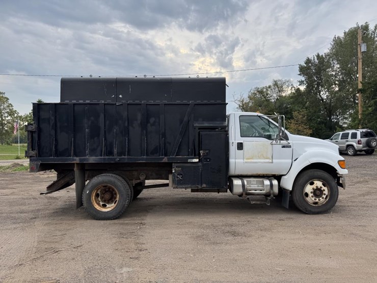 2003-ford-f650-image-6