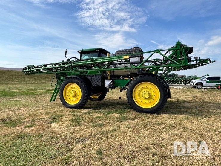 2019-john-deere-r4045-image-19