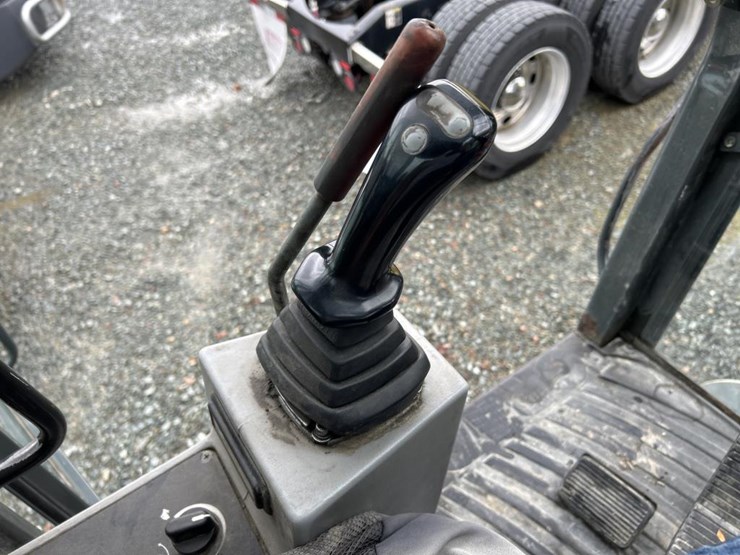 2005-gradall-xl4100-image-36