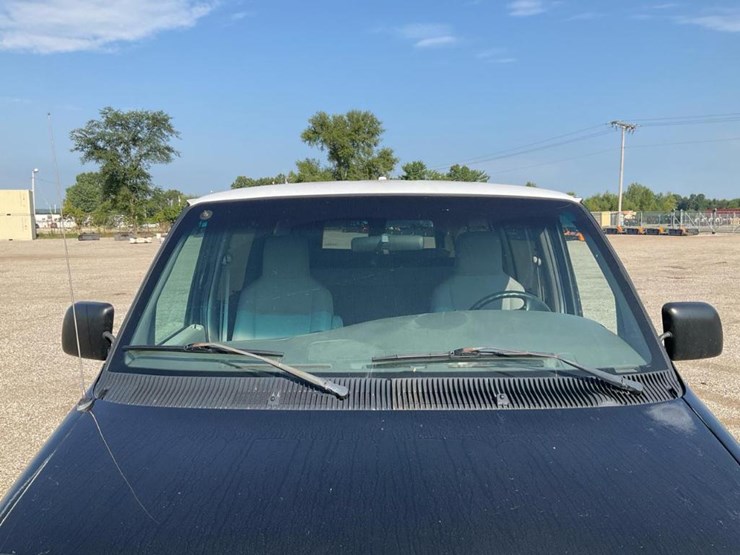 2000-ford-e350-image-9